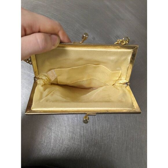 Handmade 1960 Hong Kong Gold Beaded and Gold Chain Purse - Picture 5 of 11